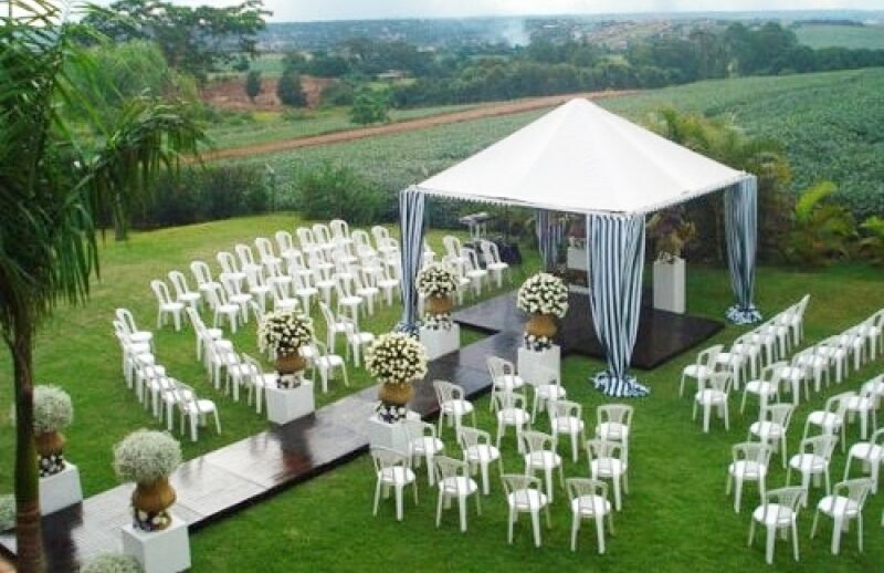 aluguel-de-cadeira-para-eventos-e-buffet-e1693408878498.jpg